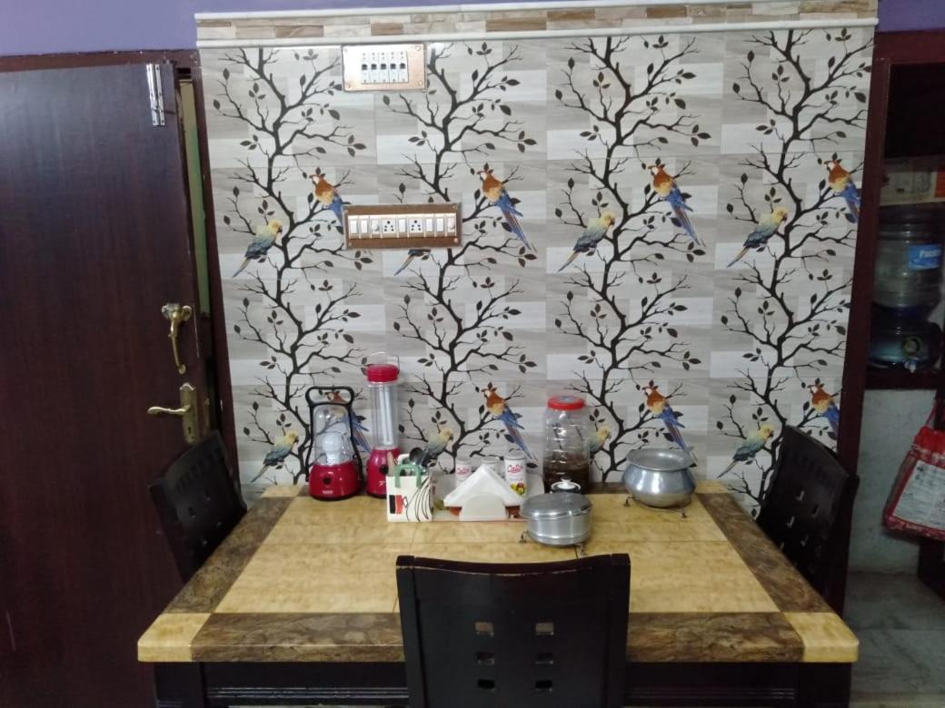The Lovely Room Calcutta Buitenkant foto