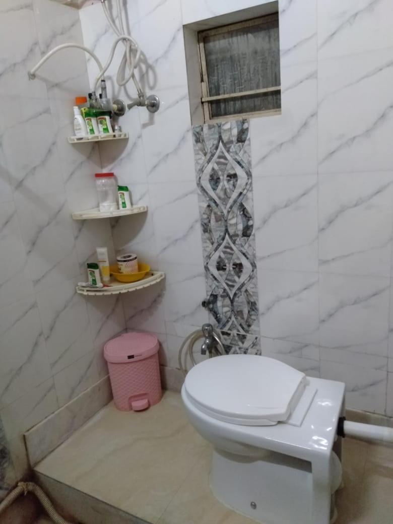 The Lovely Room Calcutta Buitenkant foto