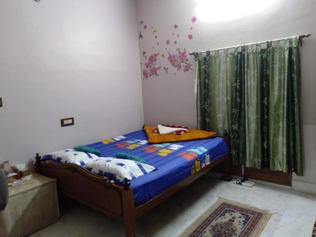 The Lovely Room Calcutta Buitenkant foto