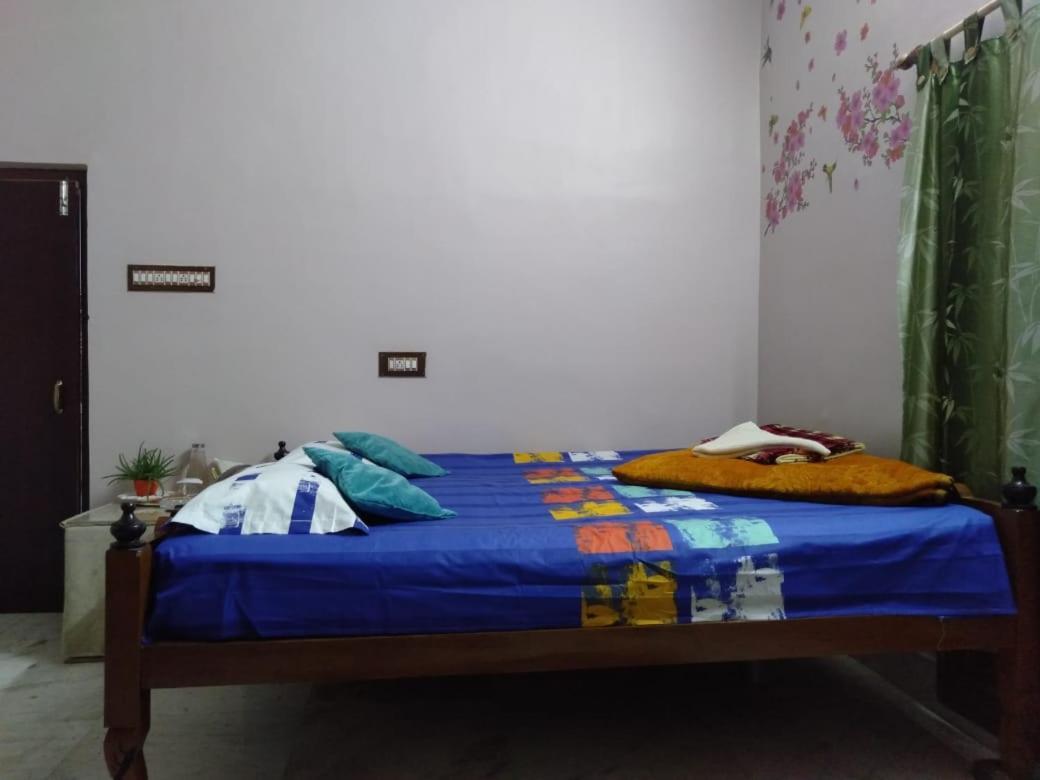 The Lovely Room Calcutta Buitenkant foto